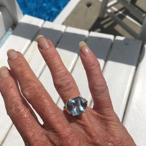 14 k aqua marine and diamond ring